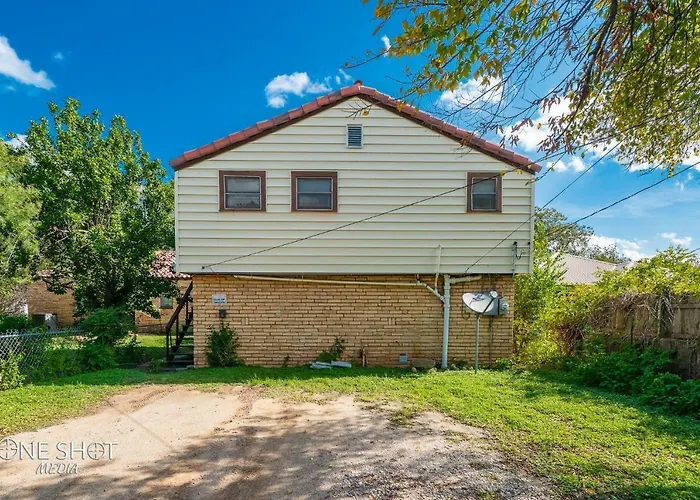 Garage Apartment 5 Min From Downtown