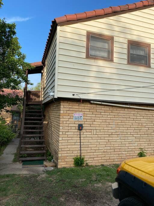 Garage 5 Min From Downtown Apartamento *