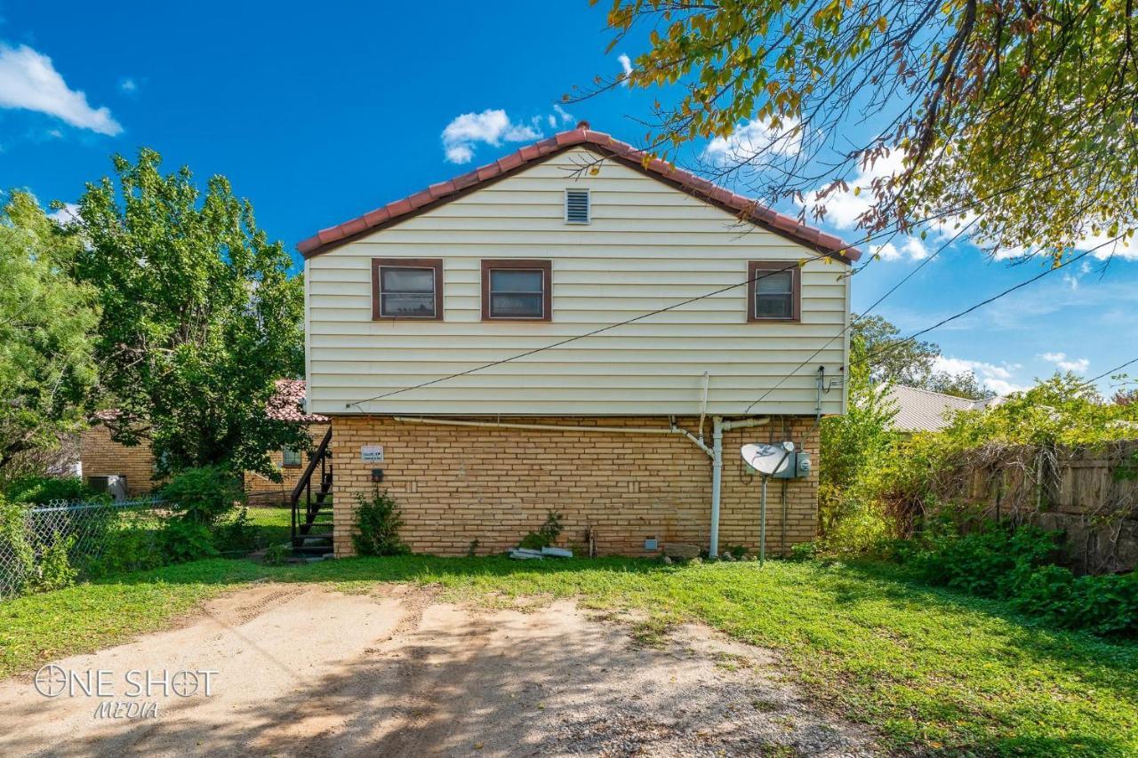 Garage 5 Min From Downtown *