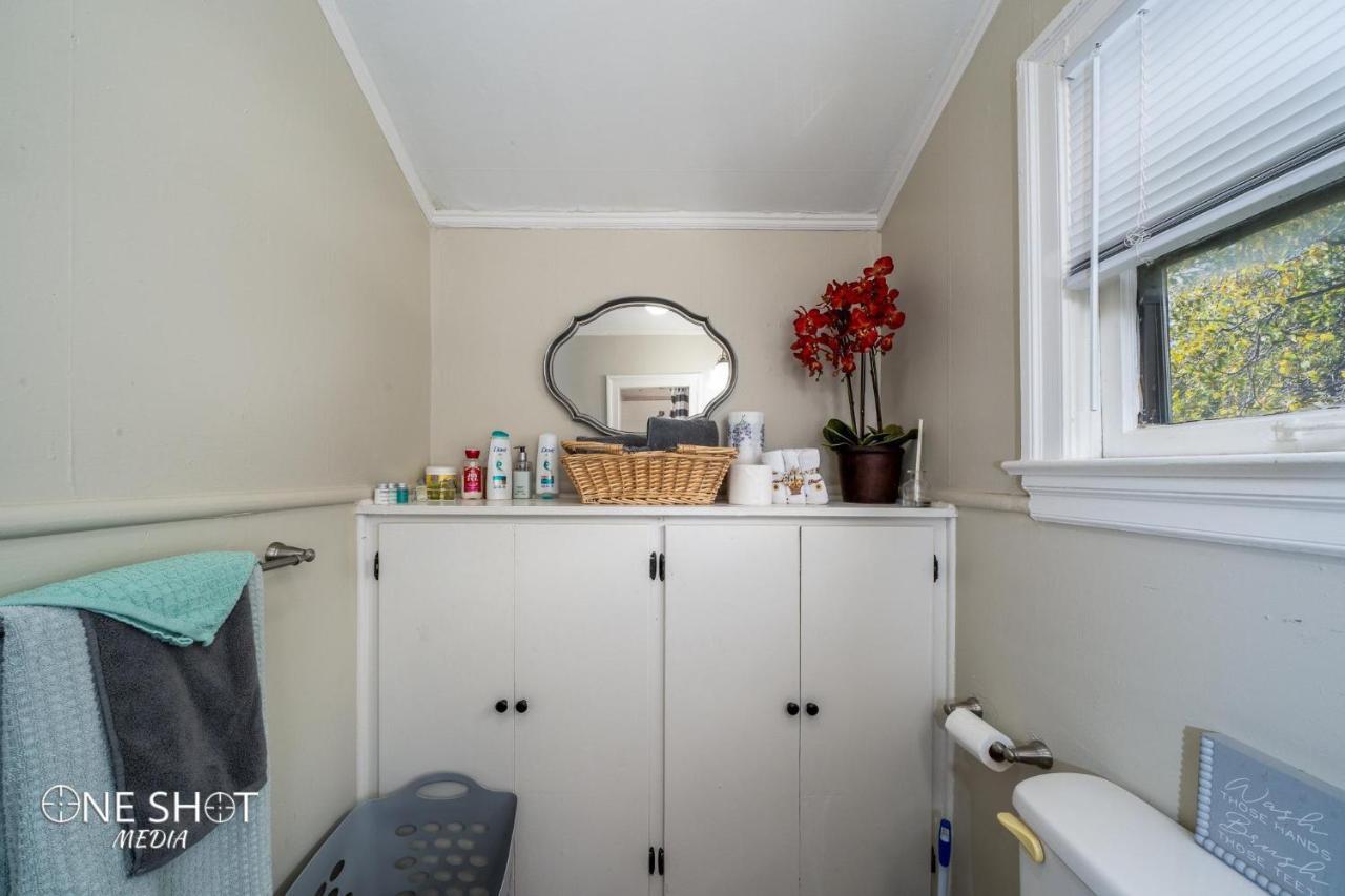 Garage 5 Min From Downtown